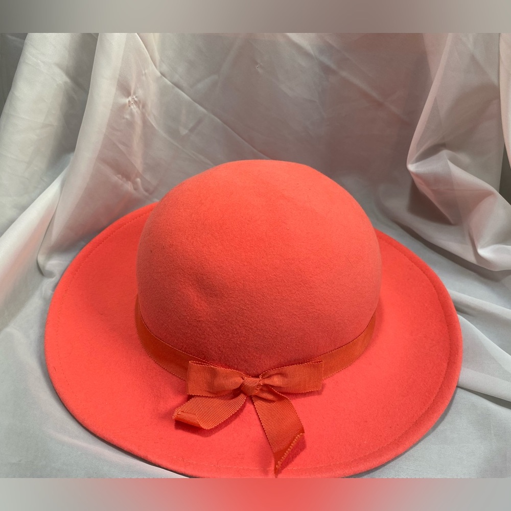 Betmar New York Pink Hat with Bow. 100% Wool.
